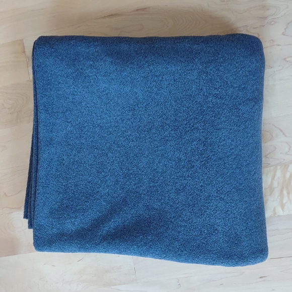 JOANN Anti Pill Plush Fleece Fabric Solids In Charcoal Gray, 3 Yards. - Picture 1 of 6